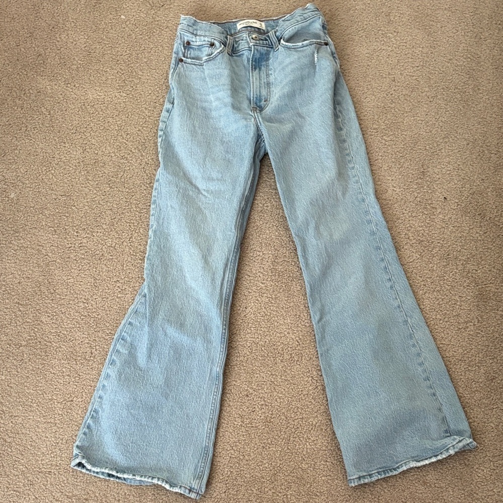 Abercrombie & Fitch High Rise Vintage Flare Jean Size 25S (25 Short)